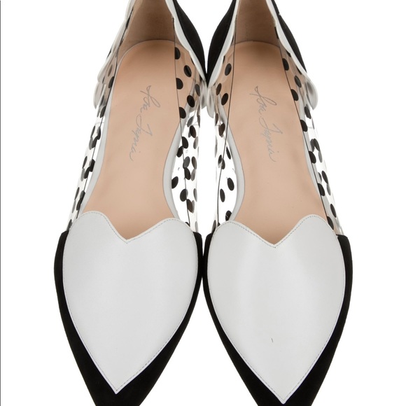 Flats - Picture 2 of 5